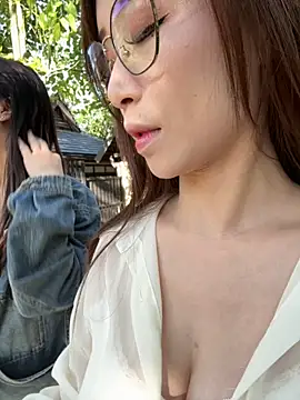 Snapshot of TOP_yoyo chatting on 28, 11, 2025 TOP yoyo online show from 28, 11, 2025