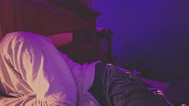 Snapshot of Ilovepussy1911 chatting on 18, 4, 2026 Ilovepussy1911 online show from 18, 4, 2026