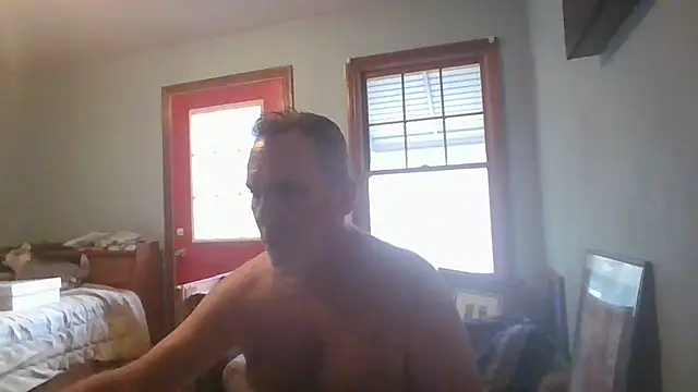 Snapshot of HunkofRock chatting on 6, 4, 2026 HunkofRock online show from 6, 4, 2026