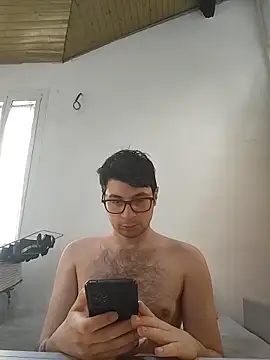 Snapshot of Maracujand80 chatting on 8, 4, 2026 Maracujand80 online show from 8, 4, 2026