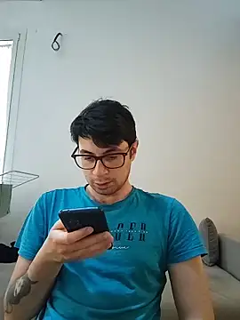 Snapshot of Maracujand80 chatting on 9, 4, 2026 Maracujand80 online show from 9, 4, 2026