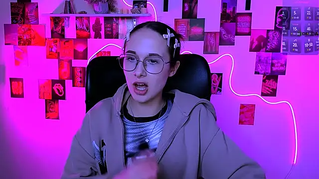 mona cloud online show from 4, 6, 2026