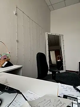 Juicy PeachLux online show from 20, 3, 2025