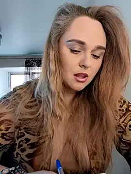 Juicy PeachLux online show from 7, 10, 2025