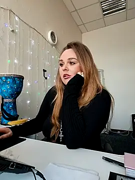 Juicy PeachLux online show from 7, 2, 2026