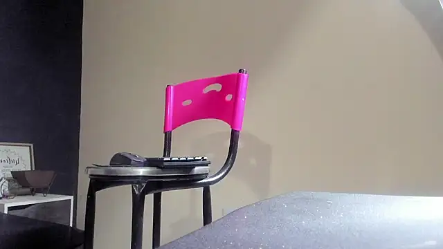 Alexa Bravva online show from 12, 3, 2025