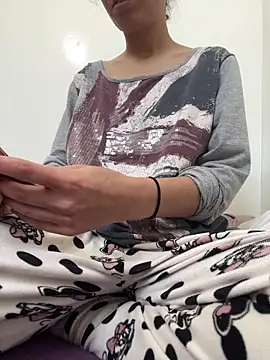 Snapshot of saraaxx1 chatting on 13, 3, 2026 saraaxx1 online show from 13, 3, 2026