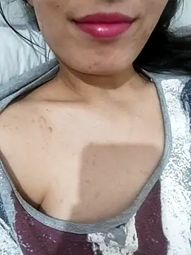 Snapshot of saraaxx1 chatting on 15, 3, 2026 saraaxx1 online show from 15, 3, 2026