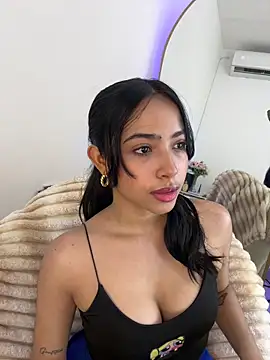  Emily Thompson  online show from 28, 2, 2026