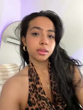  Emily Thompson  online show from 27, 7, 2026