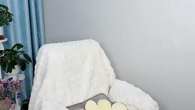 Snapshot of Dewluna chatting on 14, 4, 2026 Dewluna online show from 14, 4, 2026