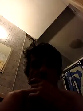 Snapshot of Fzssp chatting on 9, 4, 2026 Fzssp online show from 9, 4, 2026