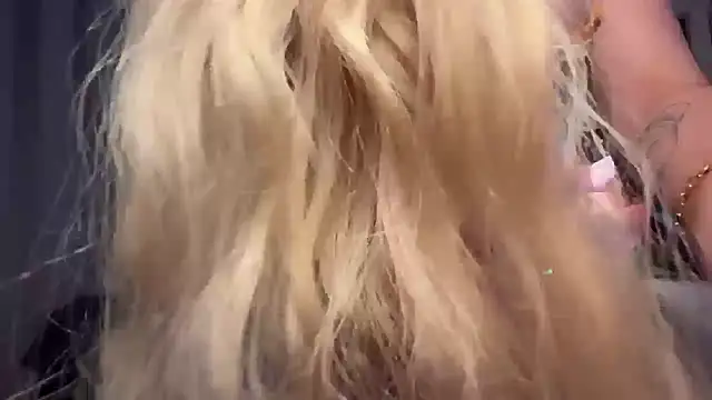 Snapshot of AngelBarbie_ chatting on 16, 11, 2025 AngelBarbie online show from 16, 11, 2025