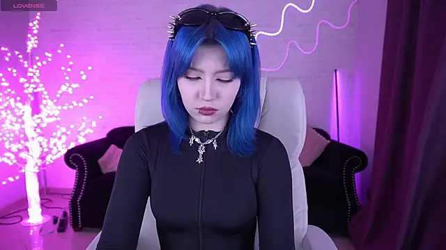 SelenaIris online show from 6, 1, 2026