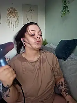 Saucy-Serenity online show from 6, 4, 2026