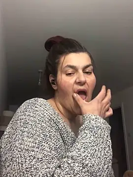 Curvy-Essex-Milf online show from 10, 10, 2025