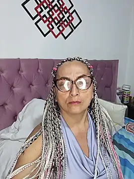 AlessandraLeroy online show from 23, 11, 2025