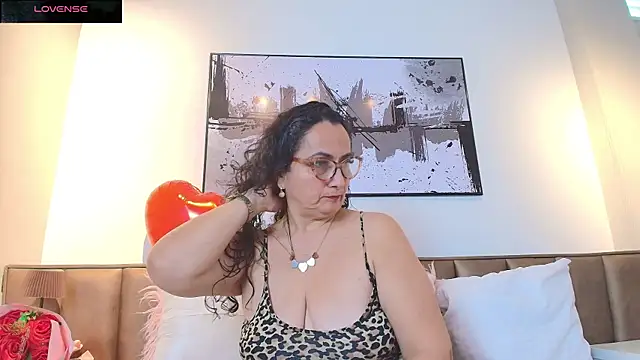 AlessandraLeroy online show from 16, 2, 2026