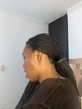 Nahomy gree online show from 25, 3, 2026