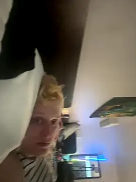 KITTYBOOBOOFUXX online show from 21, 12, 2025