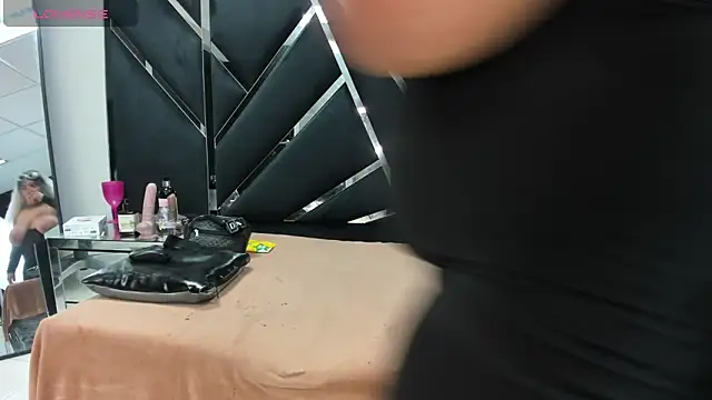 Oriana69  online show from 8, 9, 2025