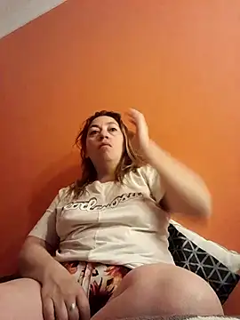 Luna-nevada online show from 27, 10, 2025