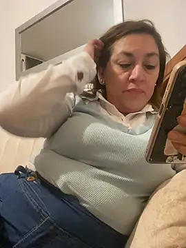 Luna-nevada online show from 15, 2, 2026