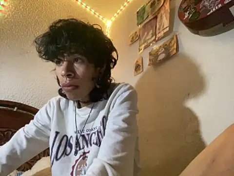 Snapshot of kirito_kun chatting on 29, 3, 2026 kirito kun online show from 29, 3, 2026