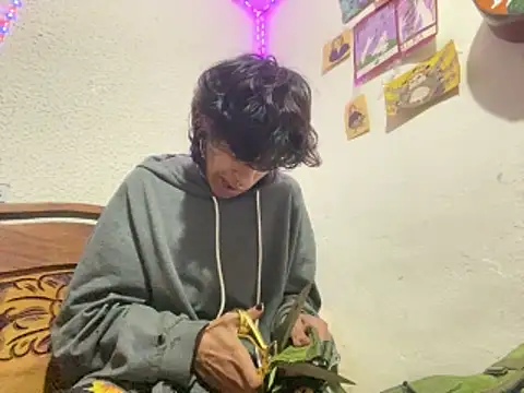 Snapshot of kirito_kun chatting on 29, 3, 2026 kirito kun online show from 29, 3, 2026