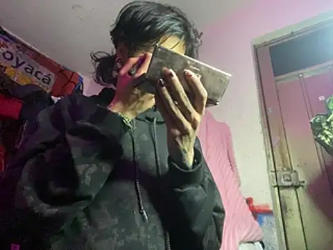 Snapshot of kirito_kun chatting on 9, 4, 2026 kirito kun online show from 9, 4, 2026