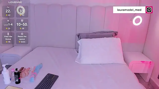 Snapshot of riri_candy chatting on 3, 11, 2025 riri candy online show from 3, 11, 2025