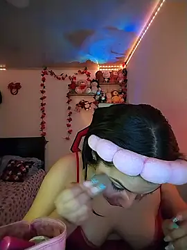 Snapshot of esmeralda_jadees chatting on 28, 5, 2026 esmeralda jadees online show from 28, 5, 2026