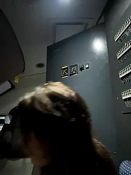 Snapshot of Alicedream5 chatting on 1, 10, 2025 Alicedream5 online show from 1, 10, 2025