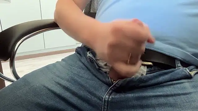 Snapshot of Artur17cmm chatting on 18, 3, 2025 Artur17cmm online show from 18, 3, 2025