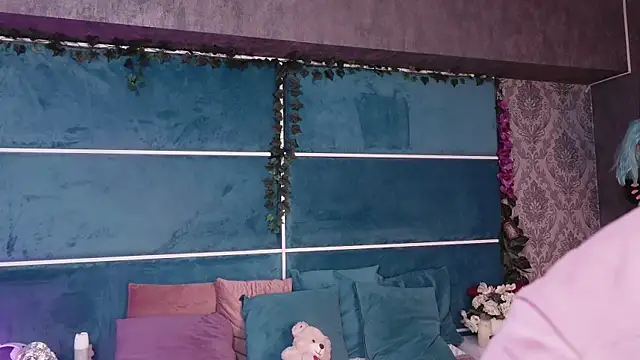 SunnyGlow online show from 21, 10, 2025