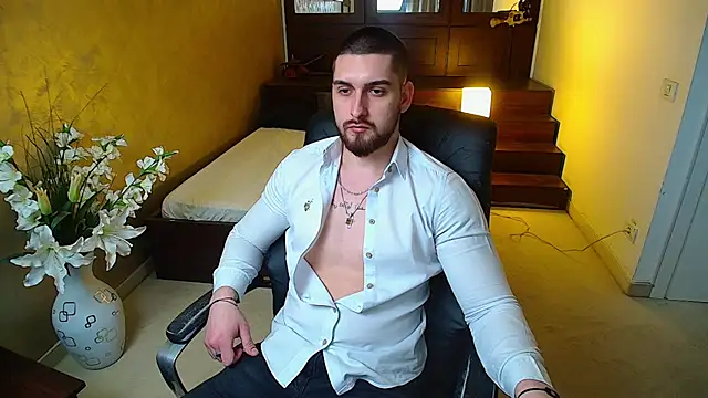 Snapshot of MatiasDean chatting on 8, 3, 2025 MatiasDean online show from 8, 3, 2025