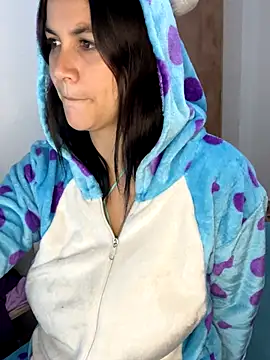 Snapshot of roldanmary chatting on 21, 9, 2025 roldanmary online show from 21, 9, 2025