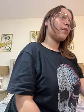 Snapshot of SophiaQueens chatting on 26, 4, 2026 SophiaQueens online show from 26, 4, 2026