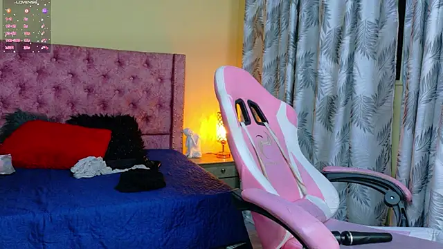 Snapshot of sweet__thang chatting on 11, 4, 2026 sweet thang online show from 11, 4, 2026