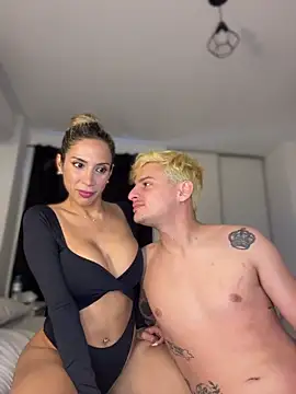 Snapshot of CarinaRose chatting on 8, 4, 2026 CarinaRose online show from 8, 4, 2026