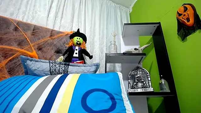 Snapshot of ANA-BULLOCK- chatting on 30, 10, 2025 ANA-BULLOCK- online show from 30, 10, 2025