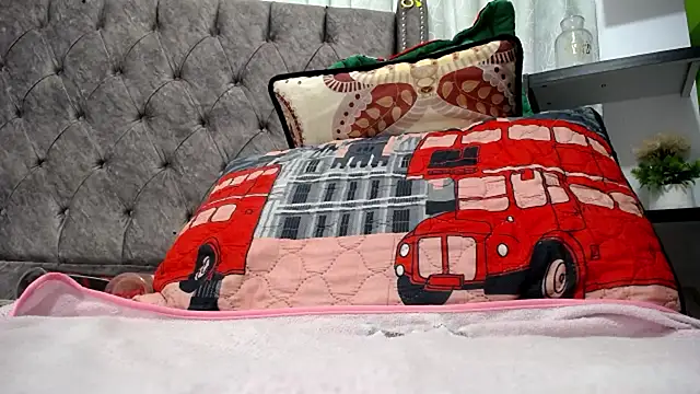 Snapshot of ANA-BULLOCK- chatting on 28, 11, 2025 ANA-BULLOCK- online show from 28, 11, 2025