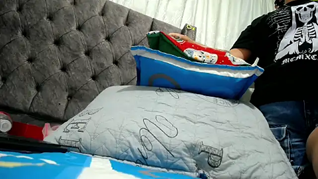 Snapshot of ANA-BULLOCK- chatting on 2, 12, 2025 ANA-BULLOCK- online show from 2, 12, 2025