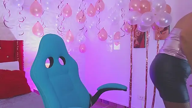 Snapshot of weet_Evans___ chatting on 16, 11, 2025 weet Evans online show from 16, 11, 2025