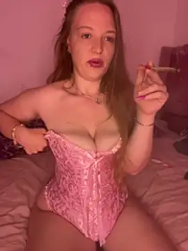 Snapshot of feedeegeorgie chatting on 4, 5, 2026 feedeegeorgie online show from 4, 5, 2026