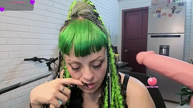 Snapshot of freyaa_sorcerees chatting on 19, 9, 2025 freyaa sorcerees online show from 19, 9, 2025