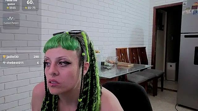 Snapshot of freyaa_sorcerees chatting on 27, 10, 2025 freyaa sorcerees online show from 27, 10, 2025