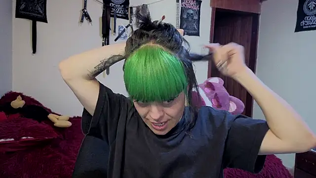 Snapshot of freyaa_sorcerees chatting on 2, 12, 2025 freyaa sorcerees online show from 2, 12, 2025