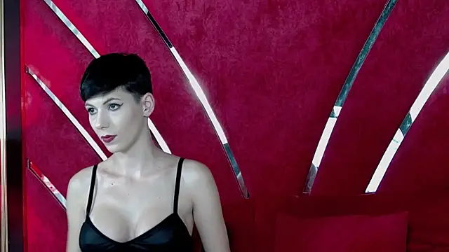 Roxxy Rouge online show from 3, 10, 2025