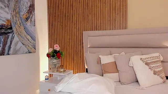 FatimaEvans online show from 18, 11, 2025